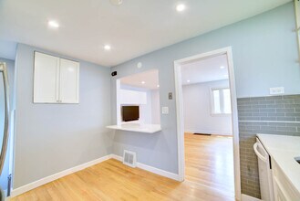 9135 Mason Ave in Morton Grove, IL - Building Photo - Building Photo
