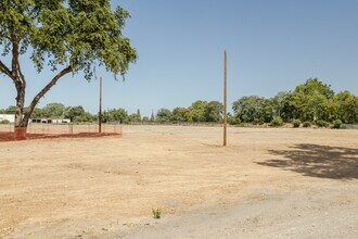 Four40 West in West Sacramento, CA - Building Photo - Building Photo