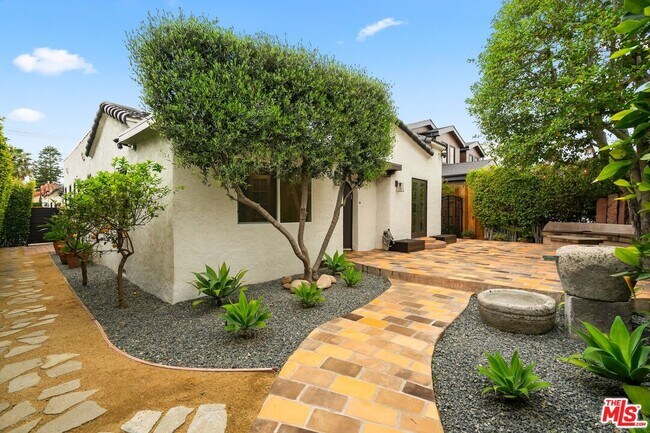 603 N Martel Ave in Los Angeles, CA - Building Photo - Building Photo