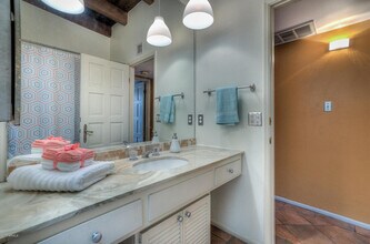 3032 N 32nd St, Unit 63 in Phoenix, AZ - Foto de edificio - Building Photo