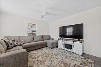 621 72nd St in Newport News, VA - Building Photo - Building Photo