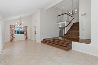 1239 Honeysuckle Ct in Thousand Oaks, CA - Building Photo - Building Photo