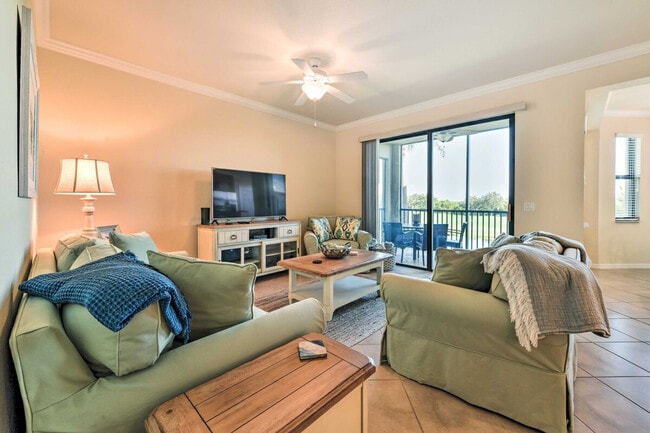 property at 7121 River Hammock Dr