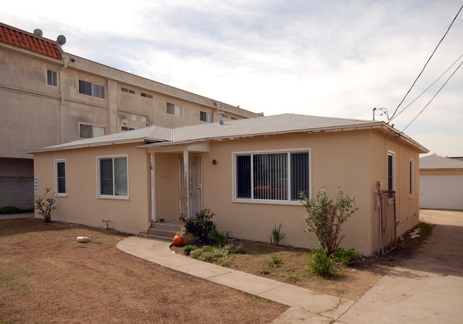 14029 Yukon Ave in Hawthorne, CA - Foto de edificio - Building Photo