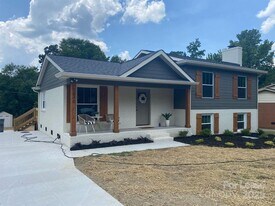 5840 Charing Pl in Charlotte, NC - Building Photo