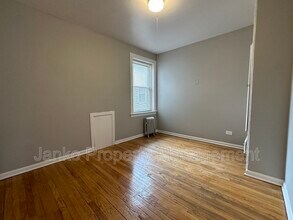 5911 W Huron St in Chicago, IL - Building Photo - Building Photo