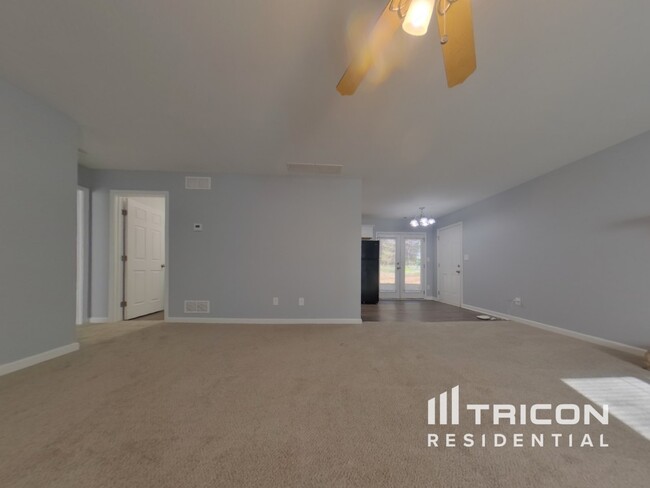 2445 Hillboro Cir S W in Marietta, GA - Building Photo - Building Photo