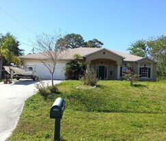 4634 SW Eagle St in Port St. Lucie, FL - Building Photo