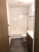 1621 Devney Dr in Altoona, WI - Building Photo - Building Photo