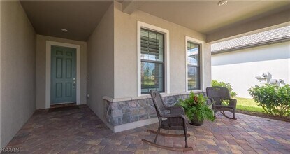 12208 Sussex St in Ft. Myers, FL - Building Photo - Building Photo