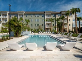 Livano Wildwood in Oxford, FL - Building Photo