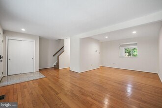 11521 Shell Flower Ln in Columbia, MD - Building Photo - Building Photo