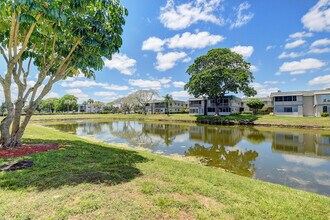318 Monaco Blvd in Delray Beach, FL - Building Photo - Building Photo