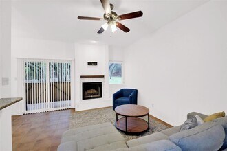 9100 Mountain Ridge Dr in Austin, TX - Building Photo - Building Photo