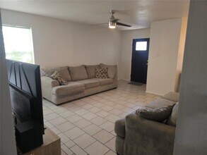 841 Mica Ln in Leander, TX - Building Photo - Building Photo