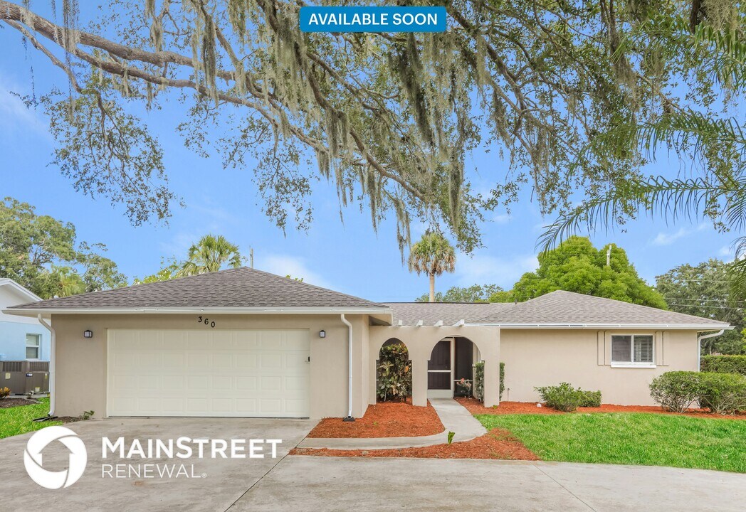360 Gulf Breeze Blvd in Venice, FL - Building Photo