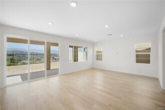 23775 Orange Blossom Dr in Santa Clarita, CA - Building Photo - Building Photo