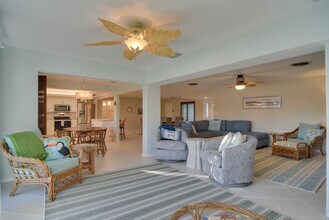 301 N Tessier Dr in St Pete Beach, FL - Building Photo - Building Photo