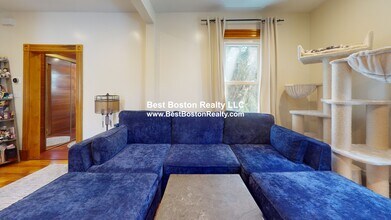 18 Nashua St, Unit 2 in Somerville, MA - Building Photo - Building Photo