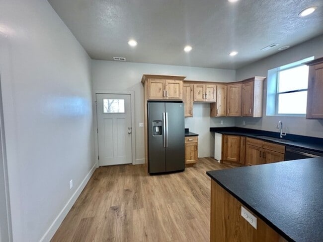 7833 W 10400 N in Tremonton, UT - Building Photo - Building Photo