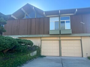 880 Larkspur Dr in Millbrae, CA - Foto de edificio - Building Photo