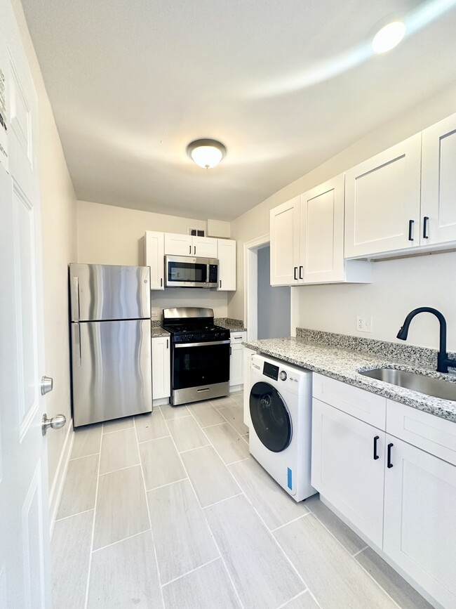 1152 N Lawndale Ave in Chicago, IL - Building Photo - Building Photo