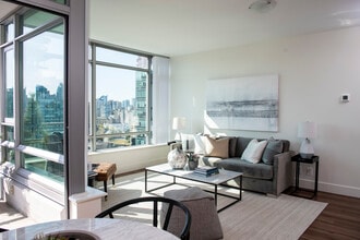 Bayshore Outlook in Vancouver, BC - Building Photo - Building Photo