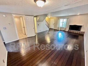 9610 Hefner Village Blvd in Oklahoma City, OK - Building Photo - Building Photo
