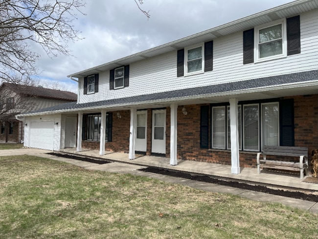property at 3632 Glenbrooke Ln