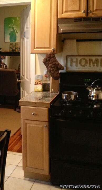 224 Hanover St in Boston, MA - Foto de edificio