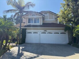 31782 Vía Del Viento in Trabuco Canyon, CA - Building Photo