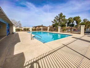 2680 Karen Ave-Unit -#2 in Las Vegas, NV - Building Photo - Building Photo