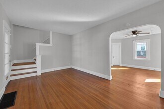 5302 Globe Ave in Cincinnati, OH - Building Photo - Building Photo