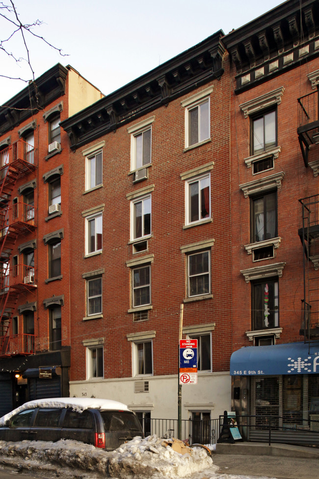 343 E 9th St in New York, NY - Foto de edificio - Building Photo