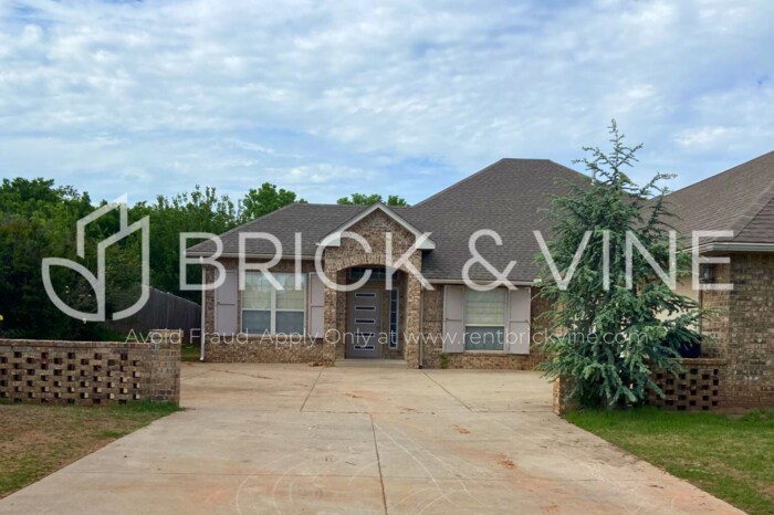 6609 Westlake Blvd in Oklahoma City, OK - Building Photo