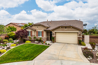 The Reserve at Crafton Hills in Yucaipa, CA - Foto de edificio - Building Photo