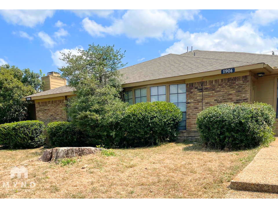 11906 Garden Terrace Dr in Dallas, TX - Building Photo