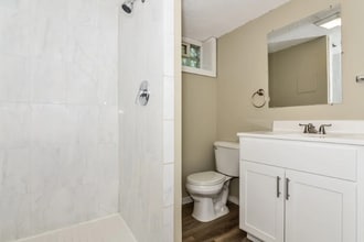 400 Hazelwood Rd in Memphis, TN - Building Photo - Building Photo