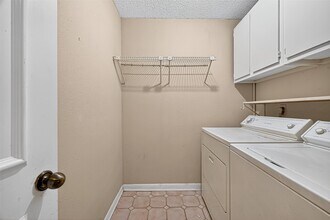 1535 Beaconshire in Houston, TX - Building Photo - Building Photo