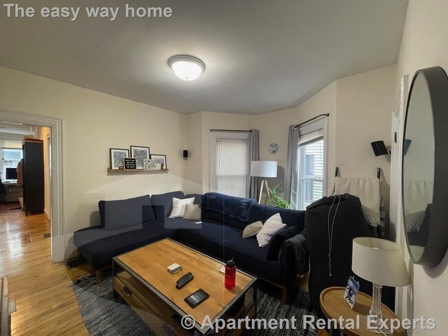 23 Hall St, Unit 23 in Somerville, MA - Building Photo - Building Photo