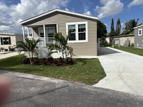 5267 SW 32nd St in Davie, FL - Foto de edificio - Building Photo