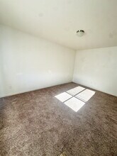 343 Annie Morgan Ct in Cheyenne, WY - Foto de edificio - Building Photo