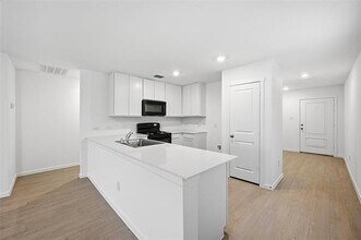 3918 Selawik St in Sherman, TX - Building Photo - Building Photo