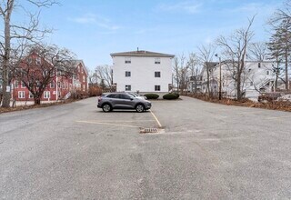 648 Washington St in Braintree, MA - Foto de edificio - Building Photo