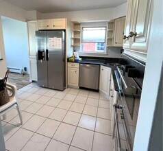 1521 209th St in Bayside, NY - Building Photo - Building Photo