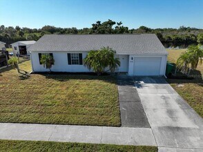 6628 Thorman Rd in Port Charlotte, FL - Building Photo - Building Photo