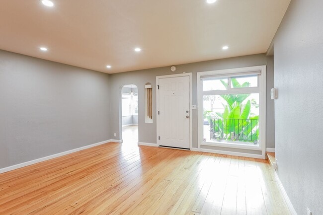 3337 64th Ave Pl in Oakland, CA - Building Photo - Building Photo