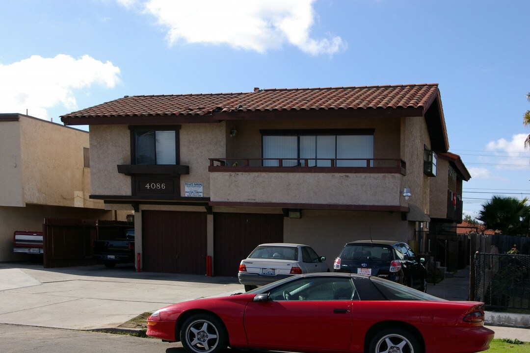 4086 Van Dyke Ave in San Diego, CA - Building Photo