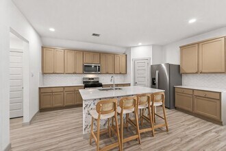 3902 Birtley Bnd Wy in Fulshear, TX - Building Photo - Building Photo