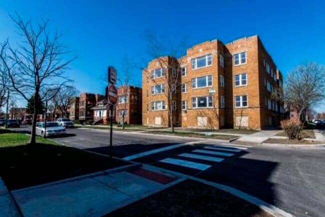 8100 S Throop St 1307-11 W 81st Chicago, IL 60620